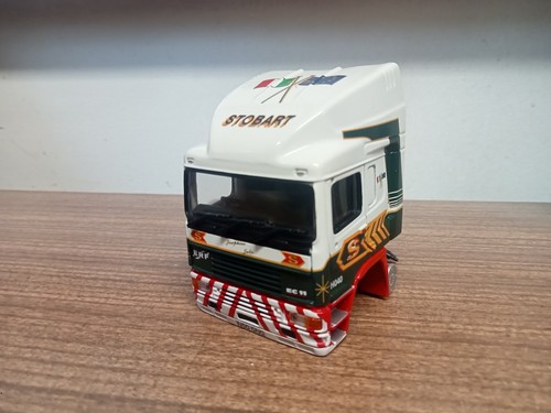 Corgi modern truck - modern,