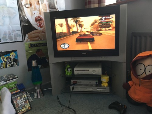 Sony trinitron wega - 28”,