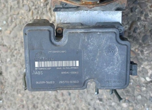 Toyota yaris petrol - toyota,