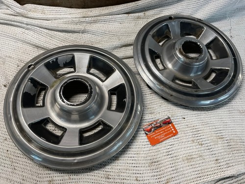 Pair hub caps - 13”,
