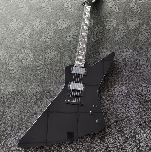 Black explorer electric guitar - black,