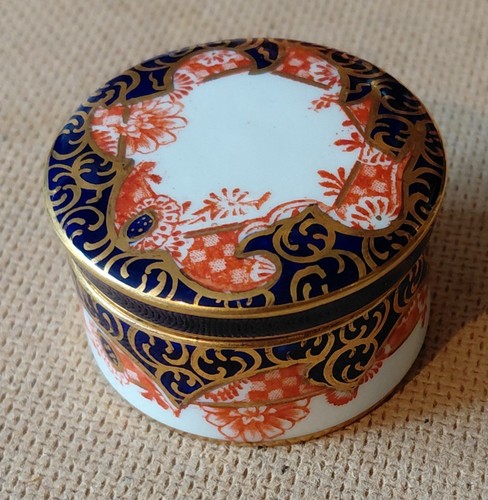 Royal crown derby miniature - royal,