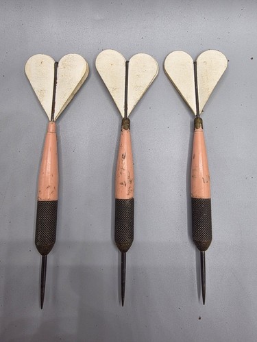Vintage dorwin darts set - vintage,