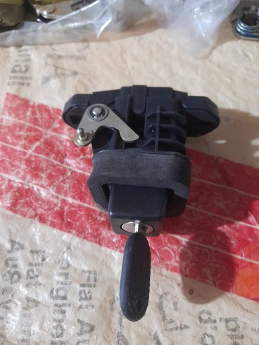 Rear tailgate push - push, button
