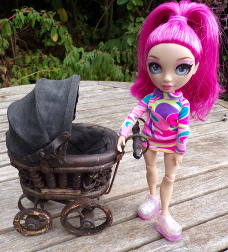 Lovely miniature dolls wicker - lovely,