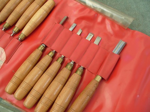 Lovely set carving - of,