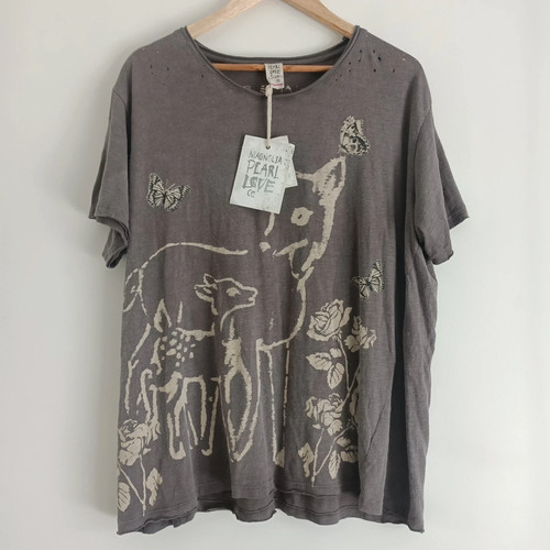 Magnolia pearl fawn deer - pearl,