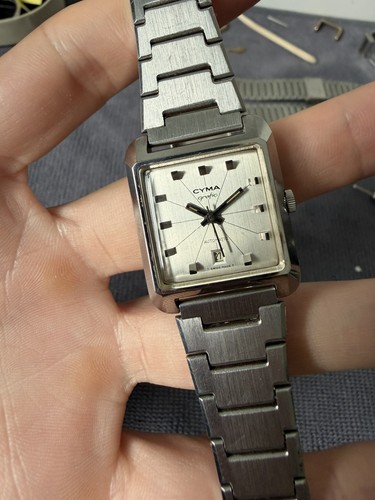 Cyma grafic vintage automatic - vintage,