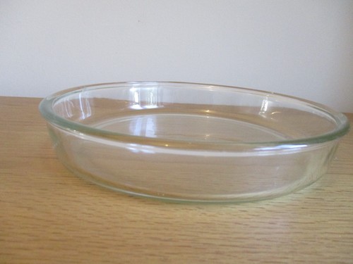 Round pyrex dish jaj vintage - round,