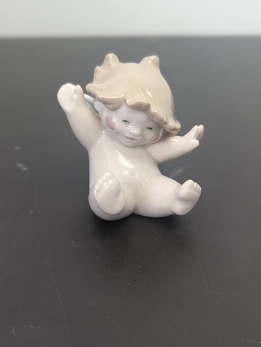 Nao lladro giggles - , cheeky