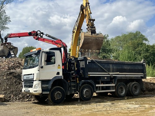 Muck away grab lorry hire - muck,