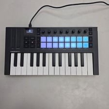 Novation LaunchKey Mini MK4