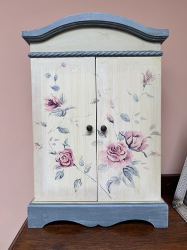 Vintage style floral pastel - style,