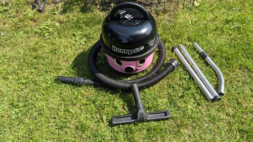 Henry micro vacuum cleaner