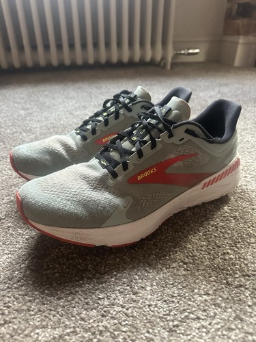 Brooks launch grey and red - brooks,