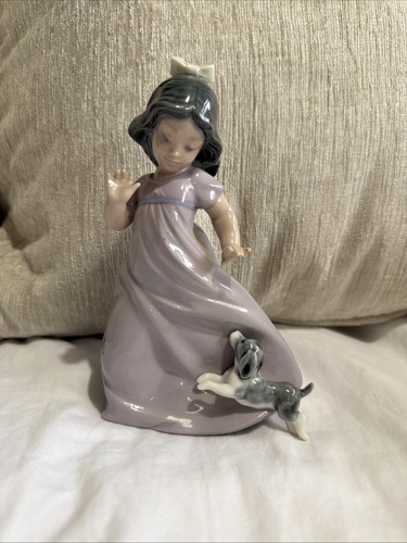 Nao lladro porcelain figurine - nao,