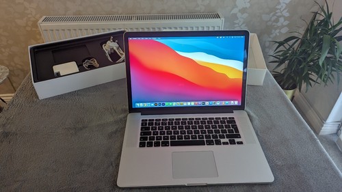 Apple macbook pro - , i7