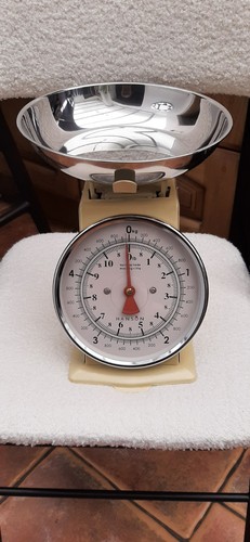 Hanson weighing kitchen scale - weighing,