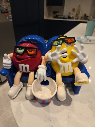 Candy dispenser 3d - m&m's,