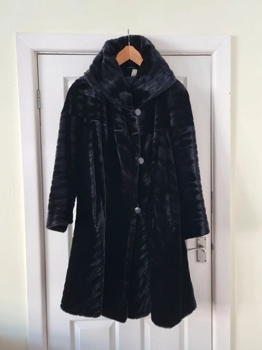Vintage early 90s - 90s, fur