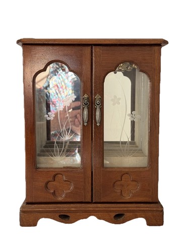 Wooden vintage jewellery - wooden, box