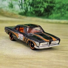 Hot Wheels '68 Plymouth Barracuda Formula S Model 1:64 (86)  Used Condition