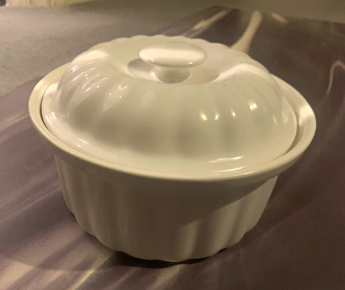 White glossy round ceramic - glossy,