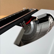 Silver Reed SR 100 Typewriter