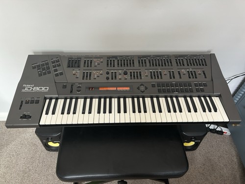 Roland 800 programmable - roland,