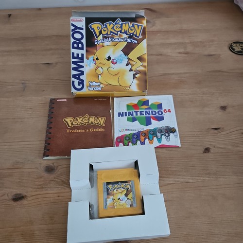 Nintendo game boy - game, pokemon