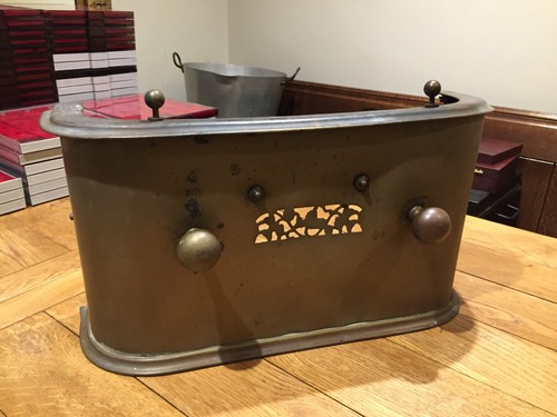 Antique brass fire fender - brass,