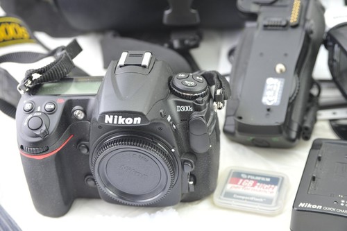Nikon d300s 3mp dslr - nikon,