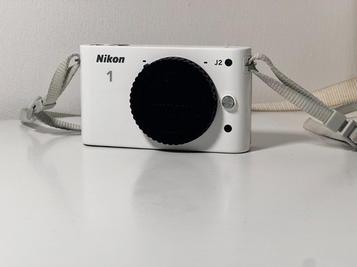 Nikon megapixel white - j2,