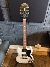 Epiphone SG Pro Alpine White