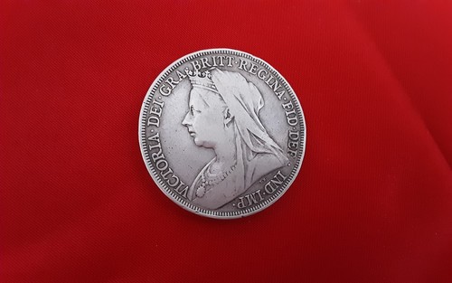 Queen victoria veiled head - queen,