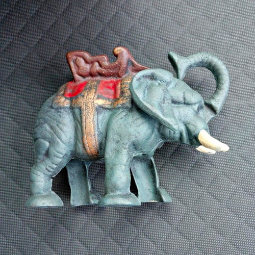 Elephant ornament figurine - elephant, ornament/figurine
