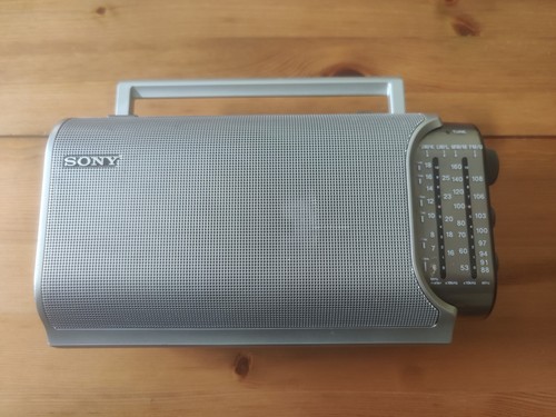 Sony radio icf 704l - icf-704l, silver