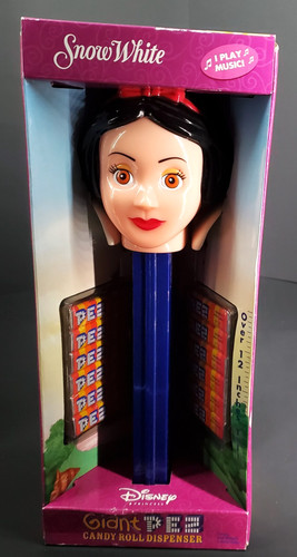 Disney giant pez - pez, snow