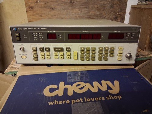 8656a signal generator - hp,