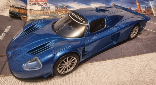 Scale carousel maserati - scale,