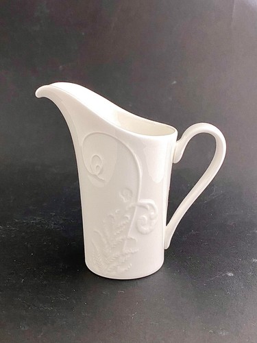 Wedgwood white nature - wedgwood, embossed
