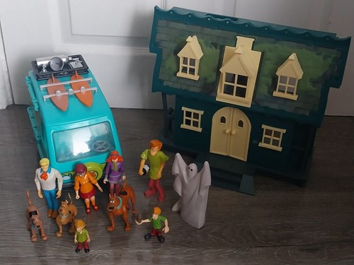 Scooby doo haunted - scooby-doo, house