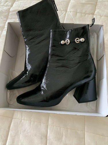 Topshop sold out black - , patent