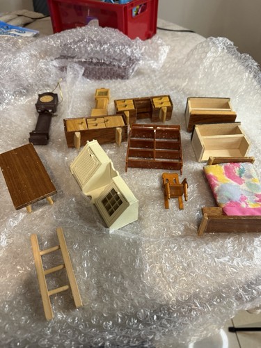 Dolls house furniture - dolls, bundle