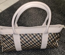 Aquascutum London Womens Fab