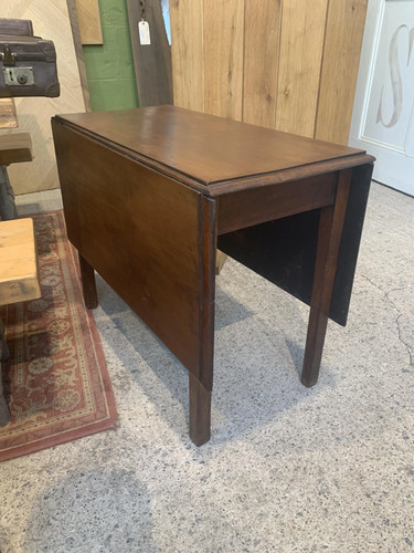 Antique mahogany drop leaf - drop,