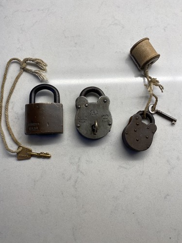 Lot vintage padlocks - lot,