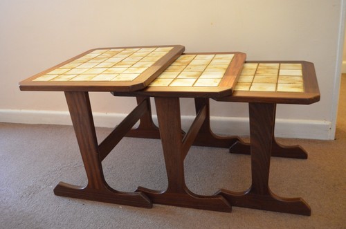 Plan teak nest tables - of, –