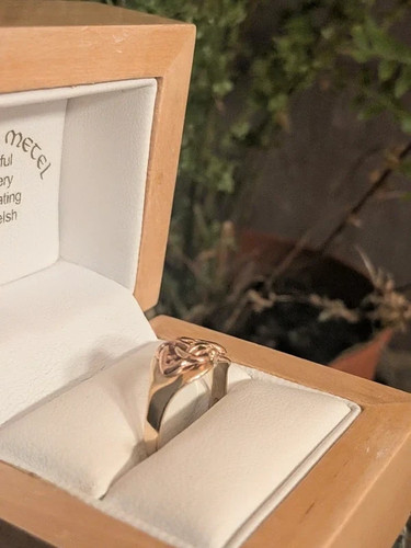 Welsh 9ct gold - yellow, &
