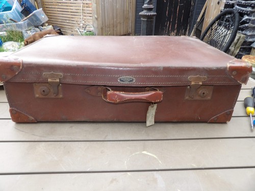 Warrior vulcan fibre suitcase - vulcan,